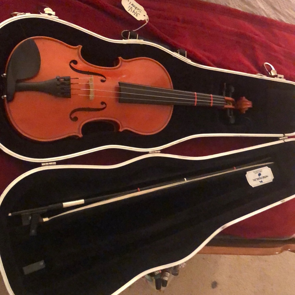 Violin - Picture 2 of 4